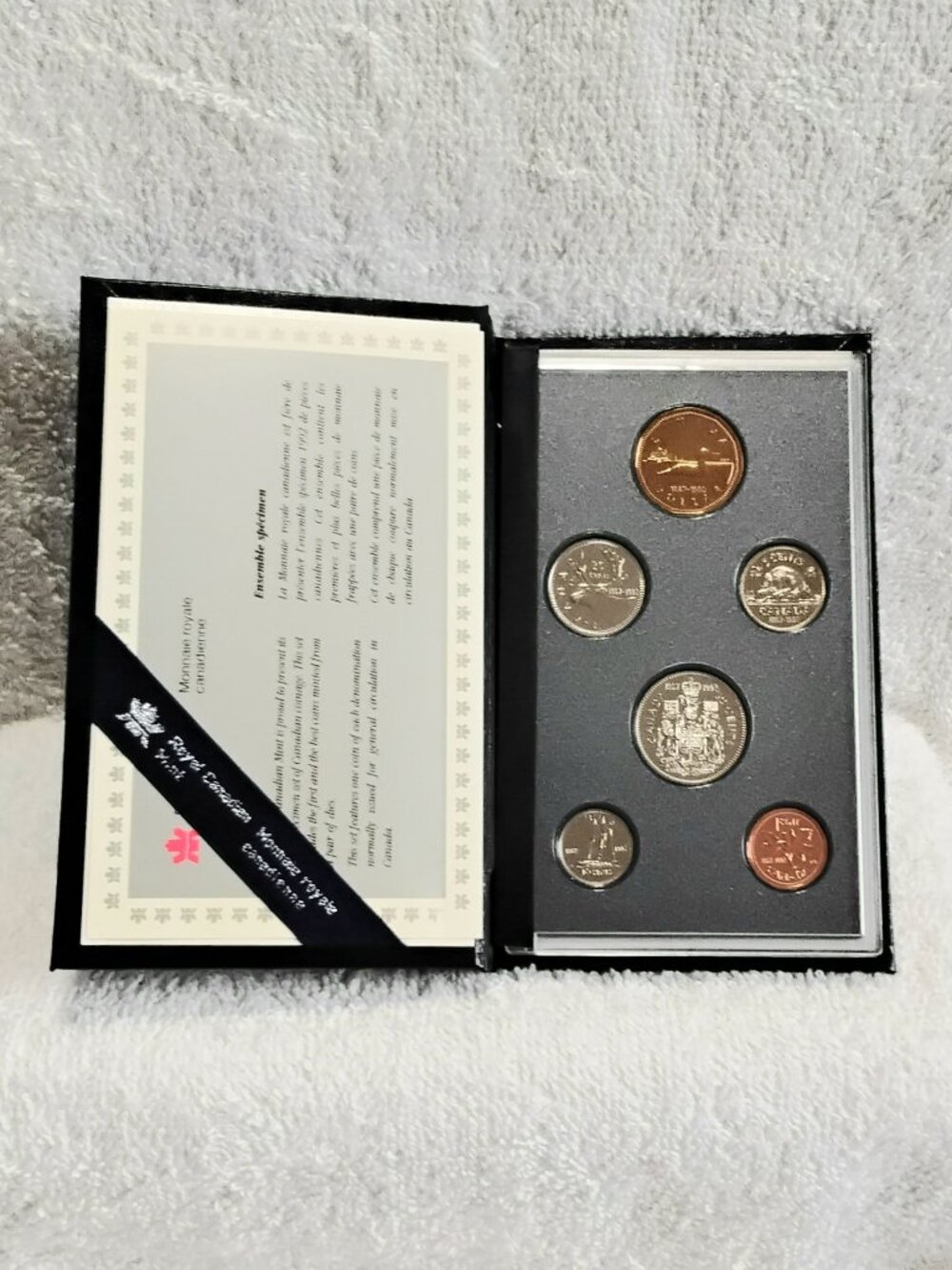 Sealed 1992 Canadian Coins Specimen Set by the Royal Canadian Mint!!